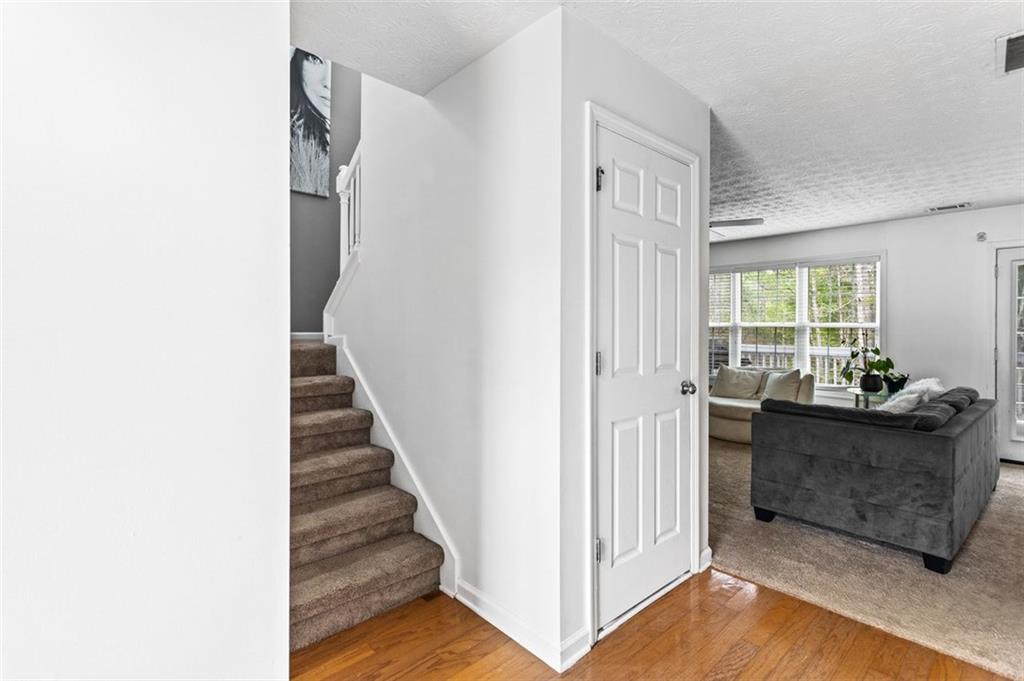 2077 ALCOVY TRACE Way