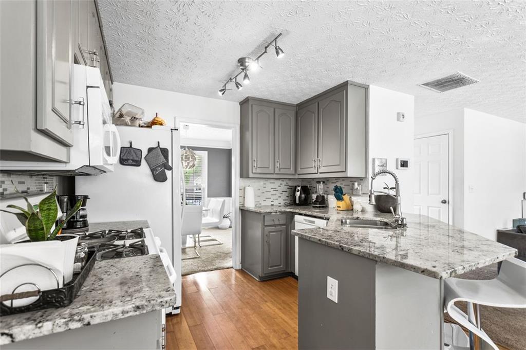 2077 ALCOVY TRACE Way