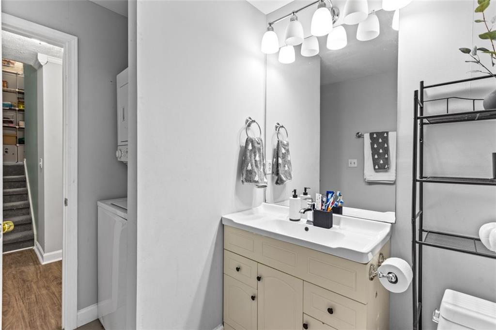 2077 ALCOVY TRACE Way