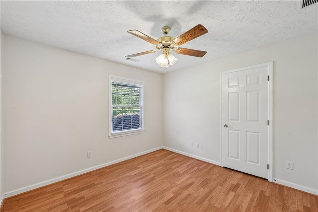 246 Queens Cemetery Road