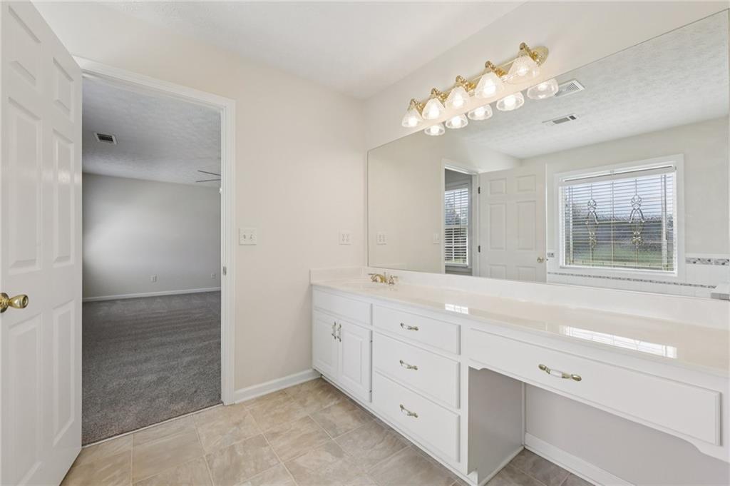 246 Queens Cemetery Road