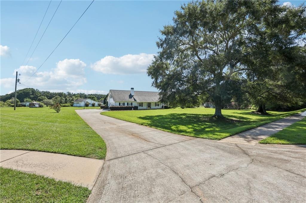 246 Queens Cemetery Road