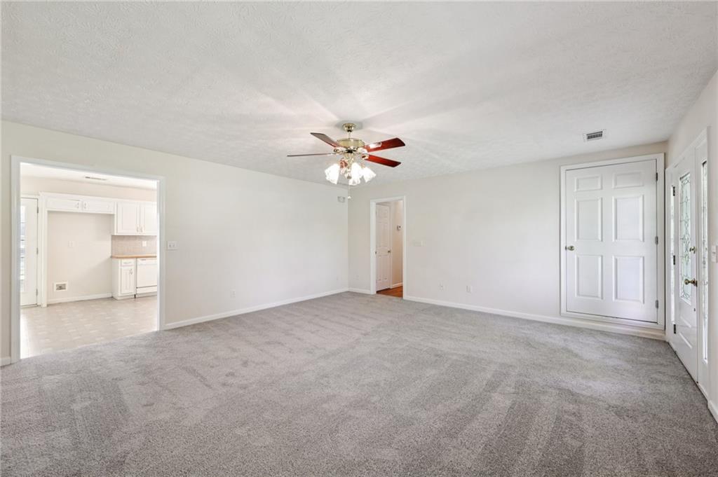 246 Queens Cemetery Road