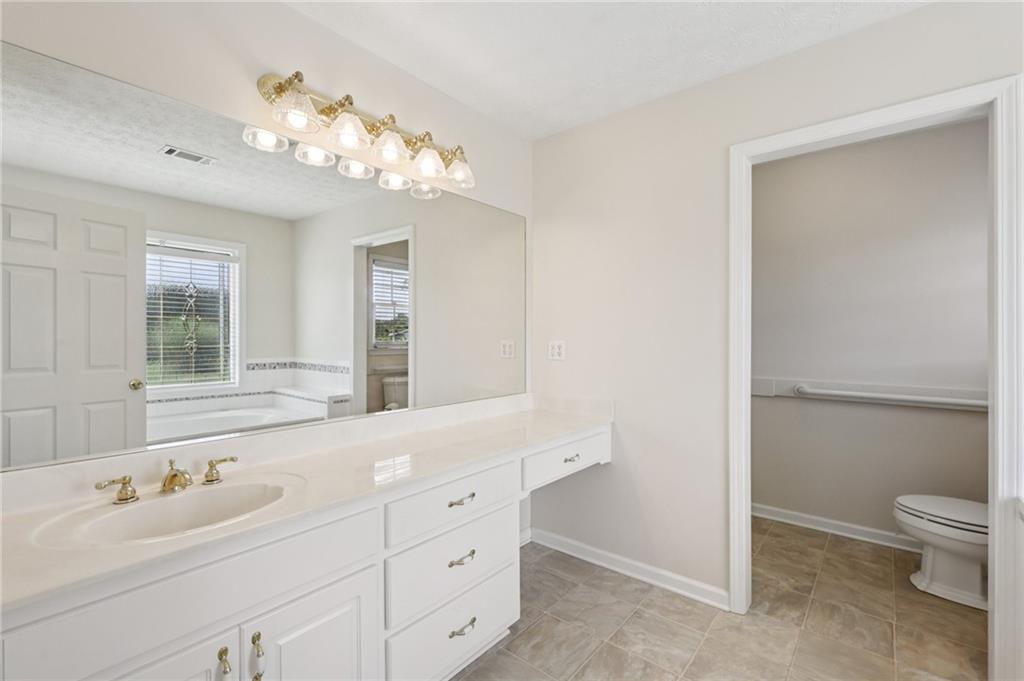 246 Queens Cemetery Road