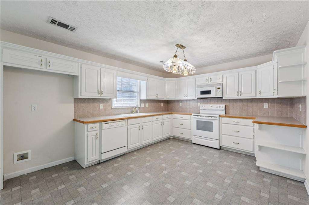 246 Queens Cemetery Road