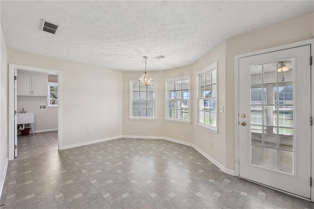 246 Queens Cemetery Road