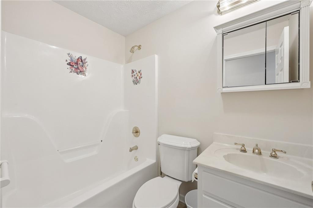 246 Queens Cemetery Road