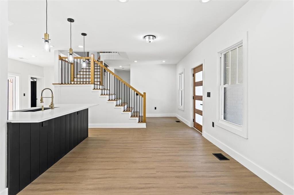 525 Medlock Road