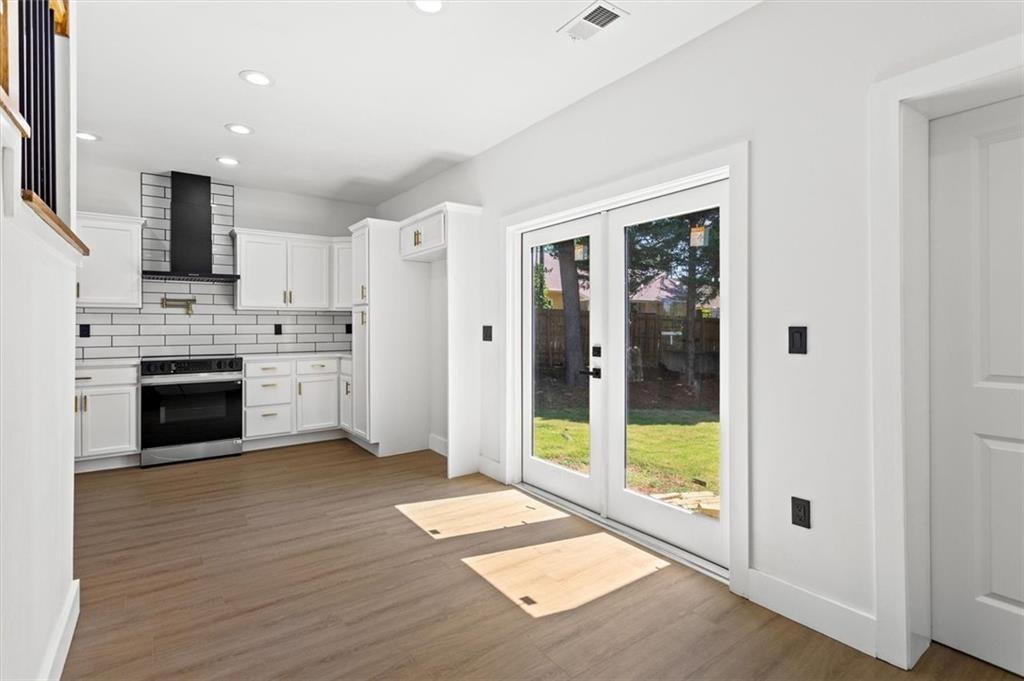 525 Medlock Road