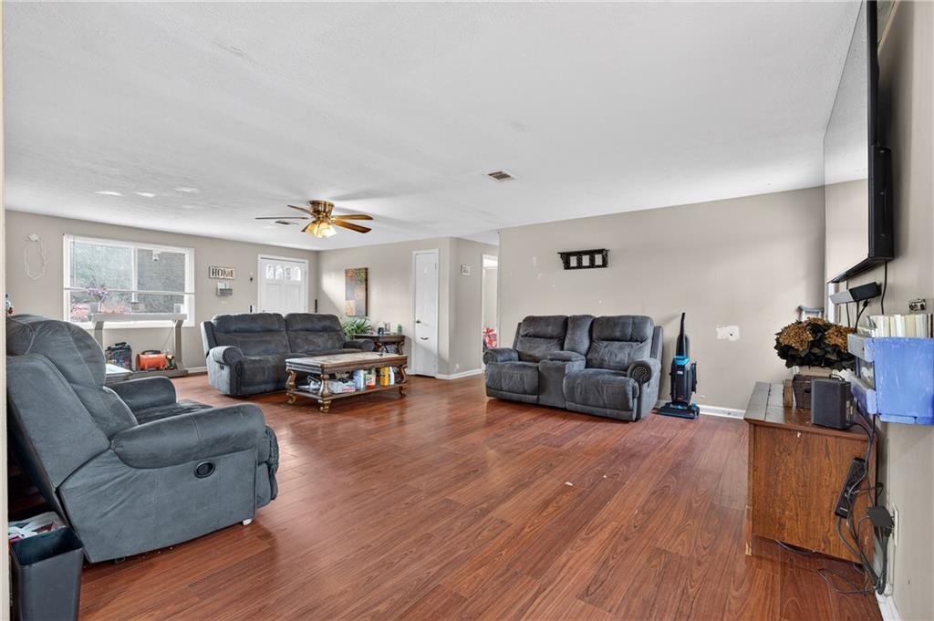 5720 Bob White Lane
