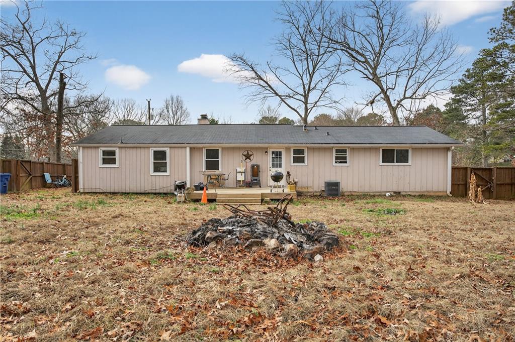 5720 Bob White Lane