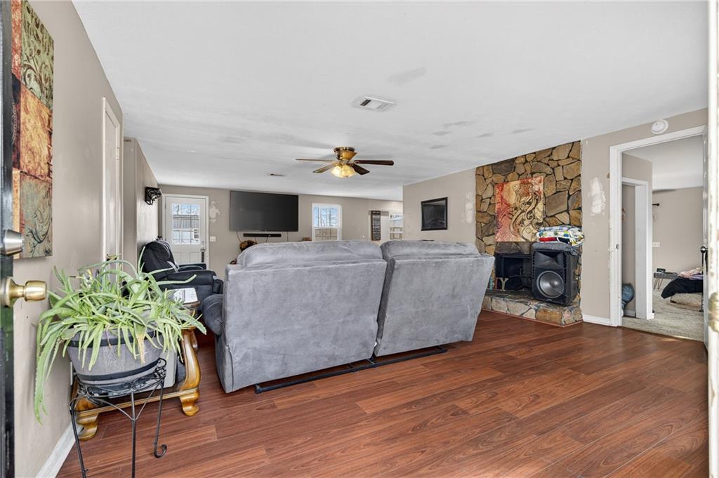 5720 Bob White Lane