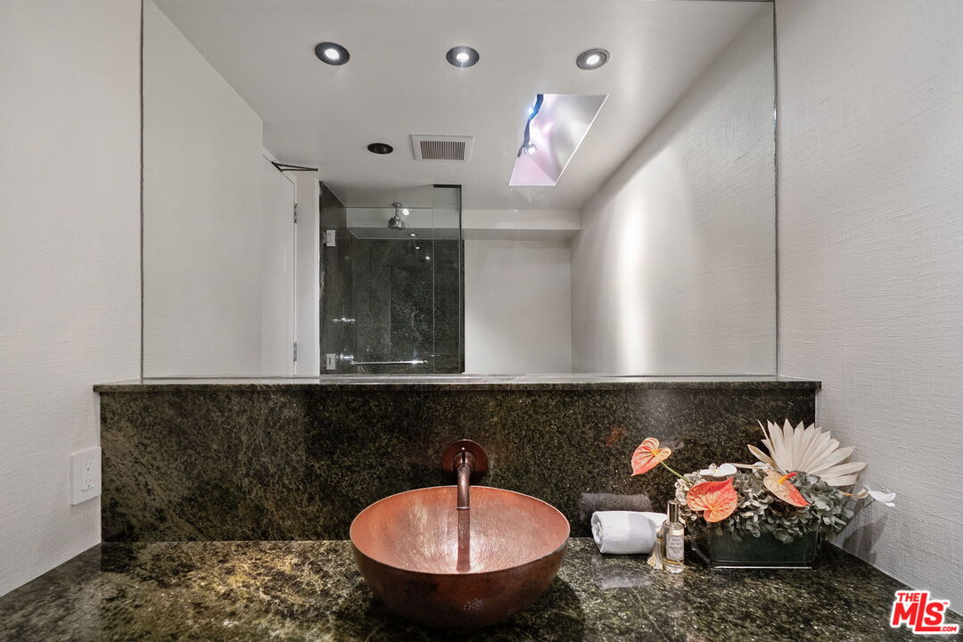 7135 Hollywood Blvd Unit: 506