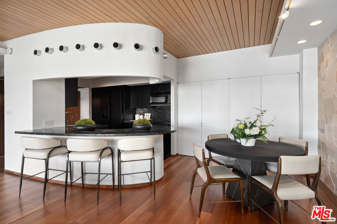 7135 Hollywood Blvd Unit: 506