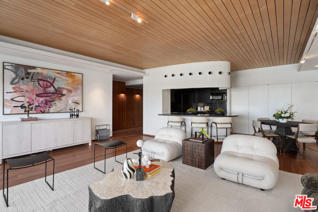 7135 Hollywood Blvd Unit: 506