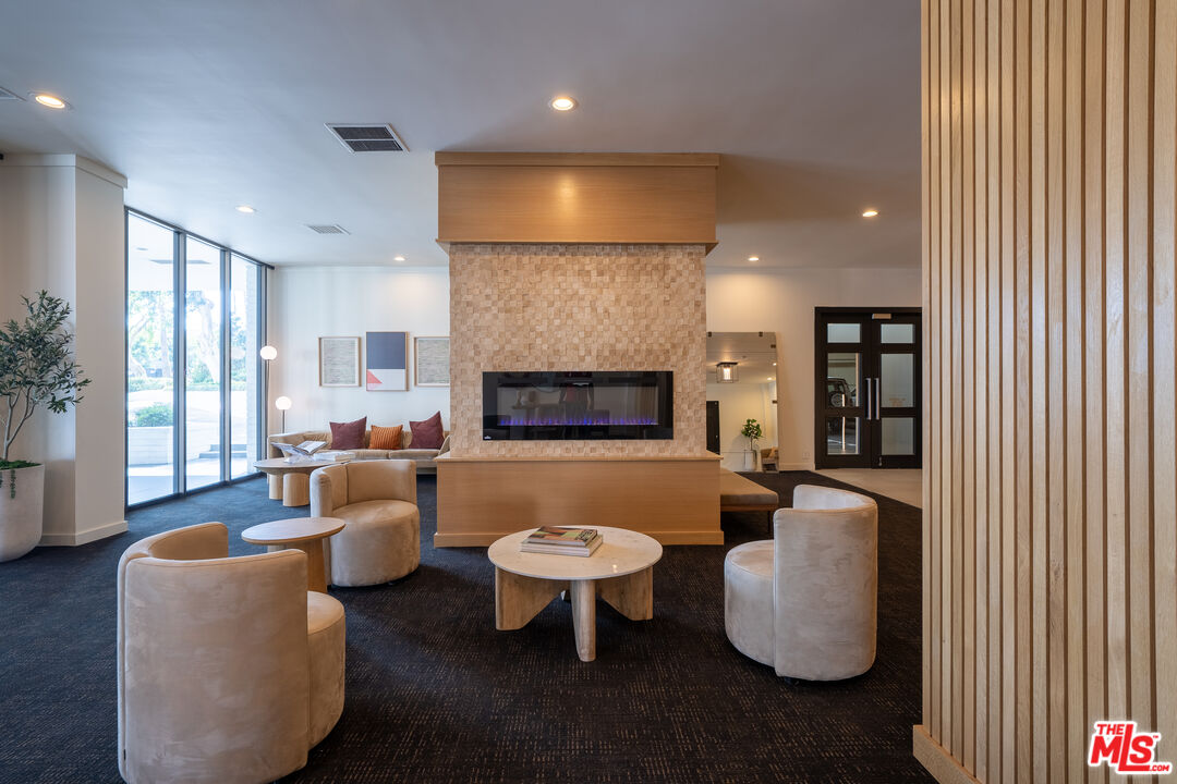 7135 Hollywood Blvd Unit: 506