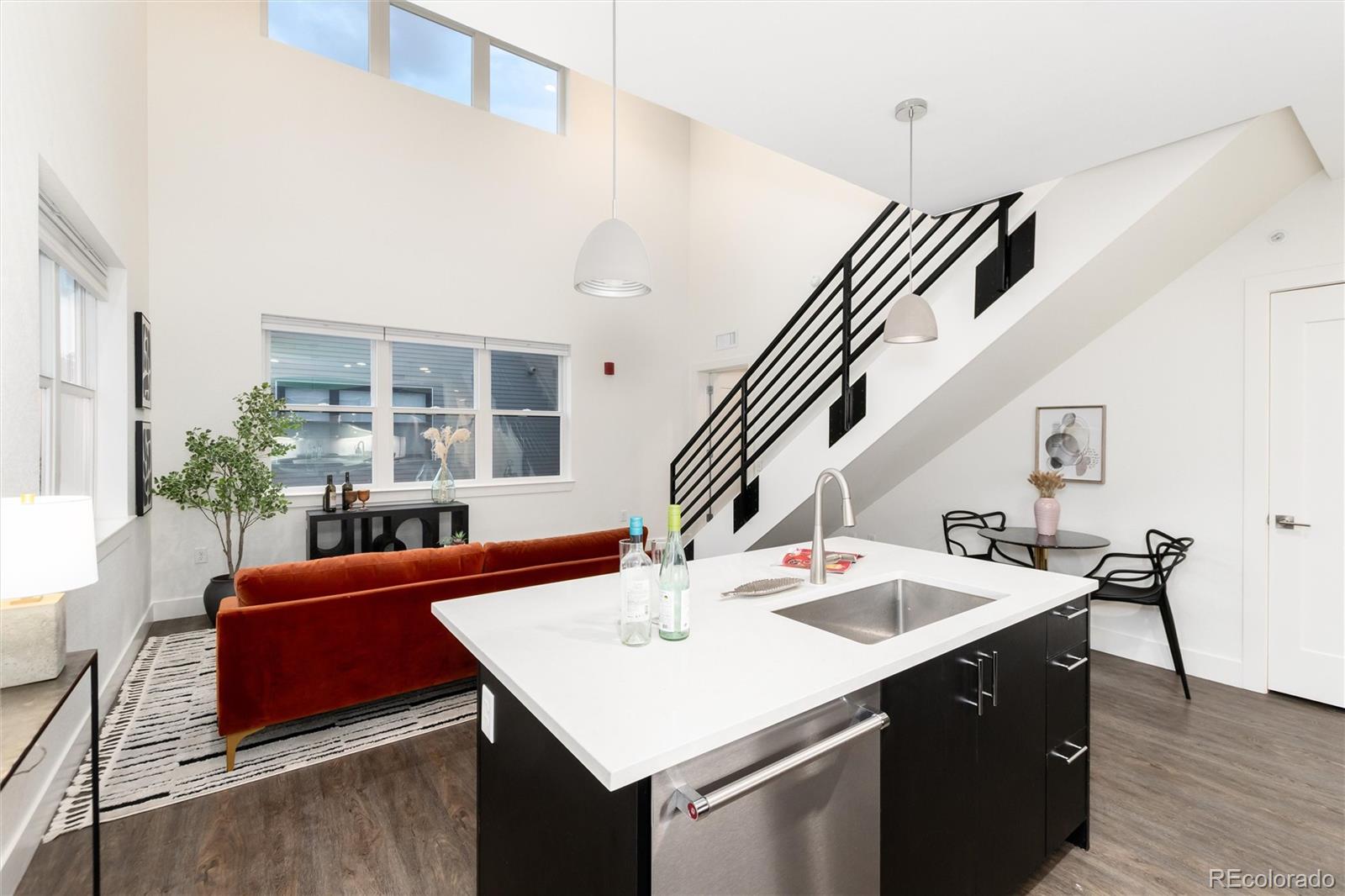 431 E Bayaud Avenue Unit: R314