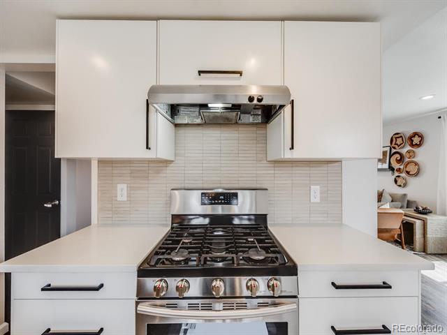 6853 Urban Street