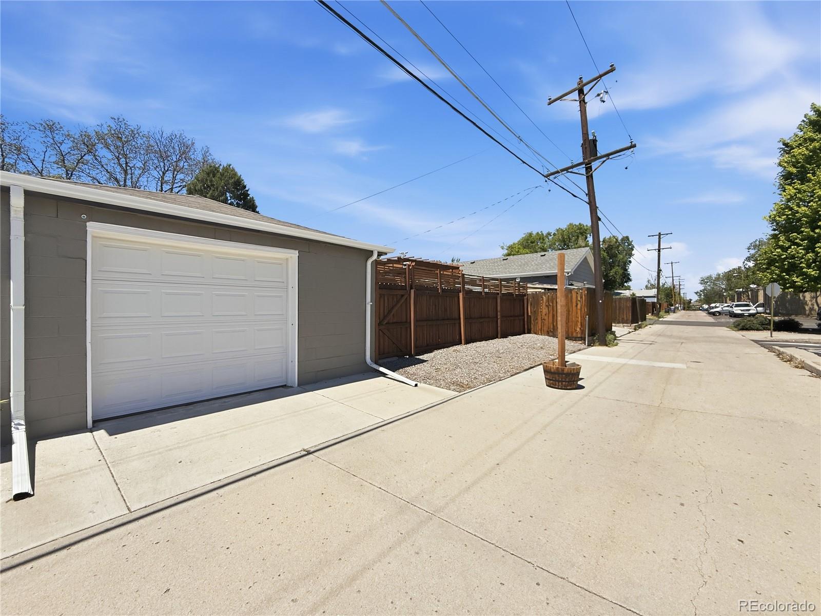 3250 Dexter Street