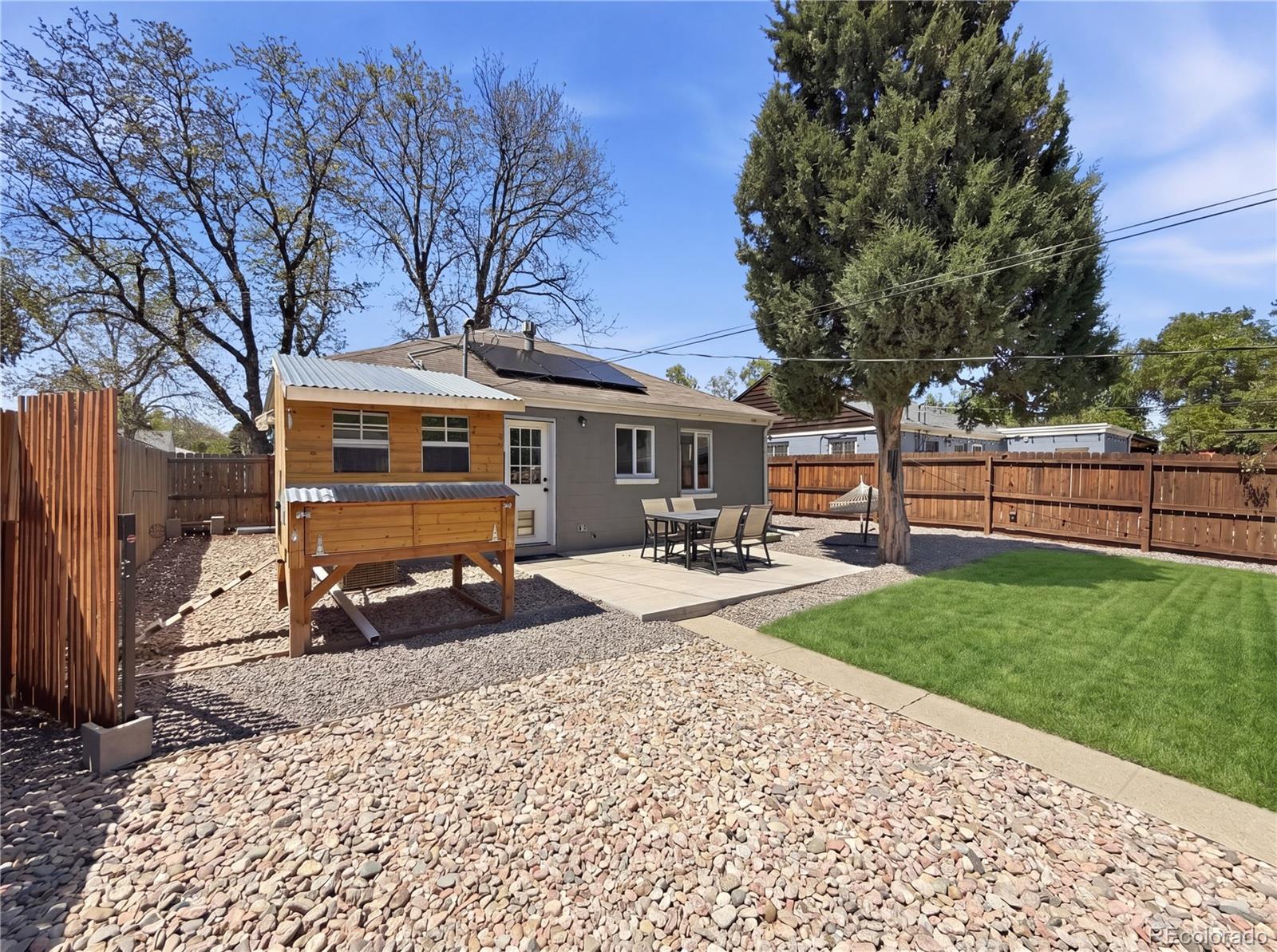 3250 Dexter Street