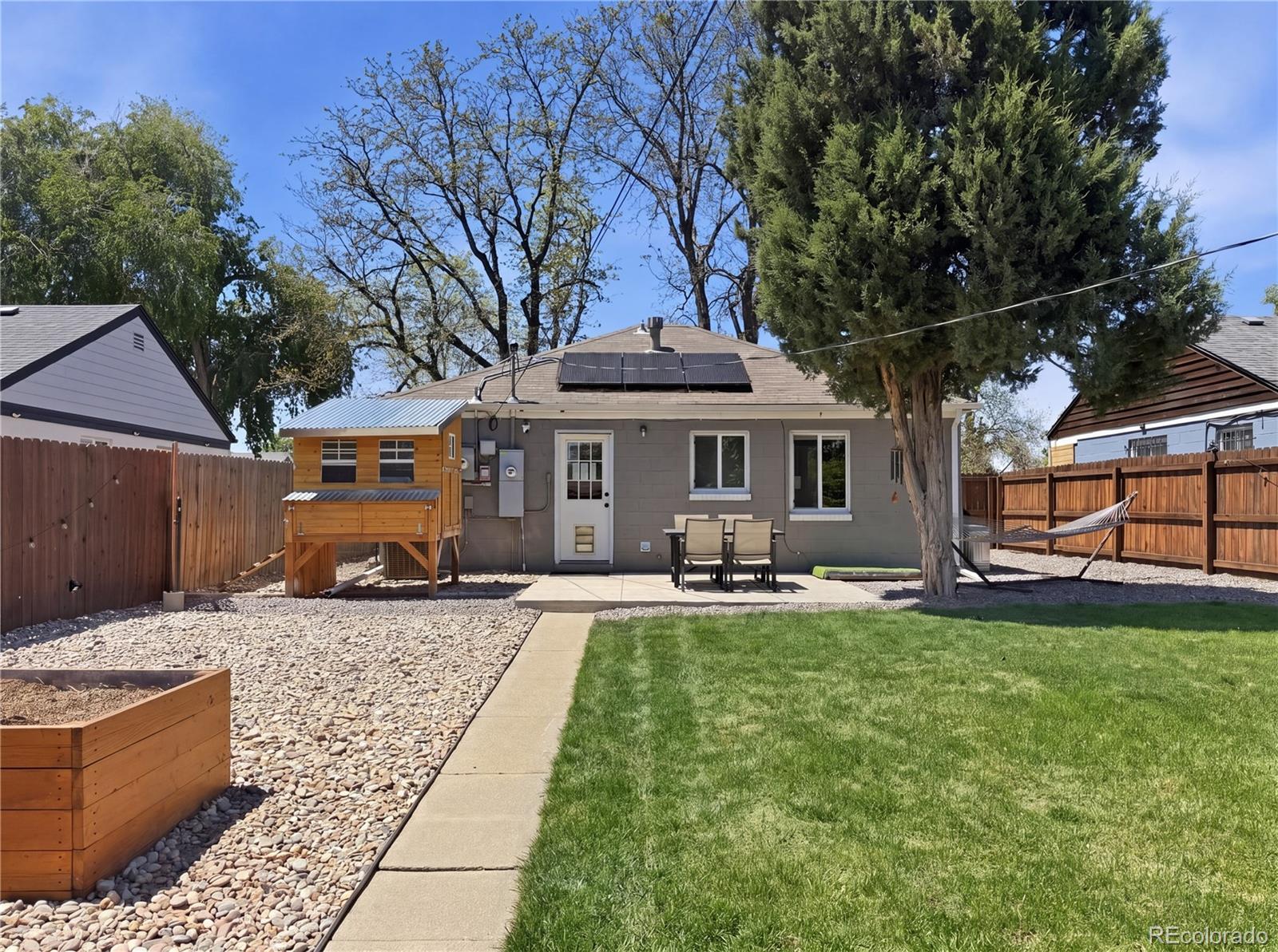 3250 Dexter Street