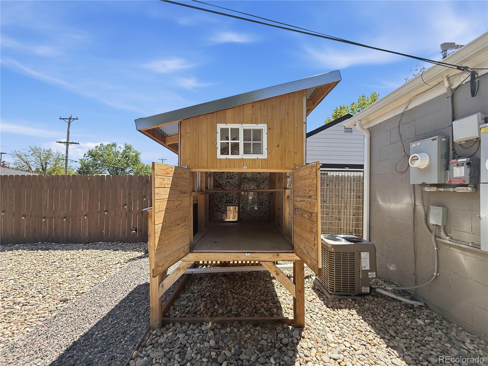3250 Dexter Street