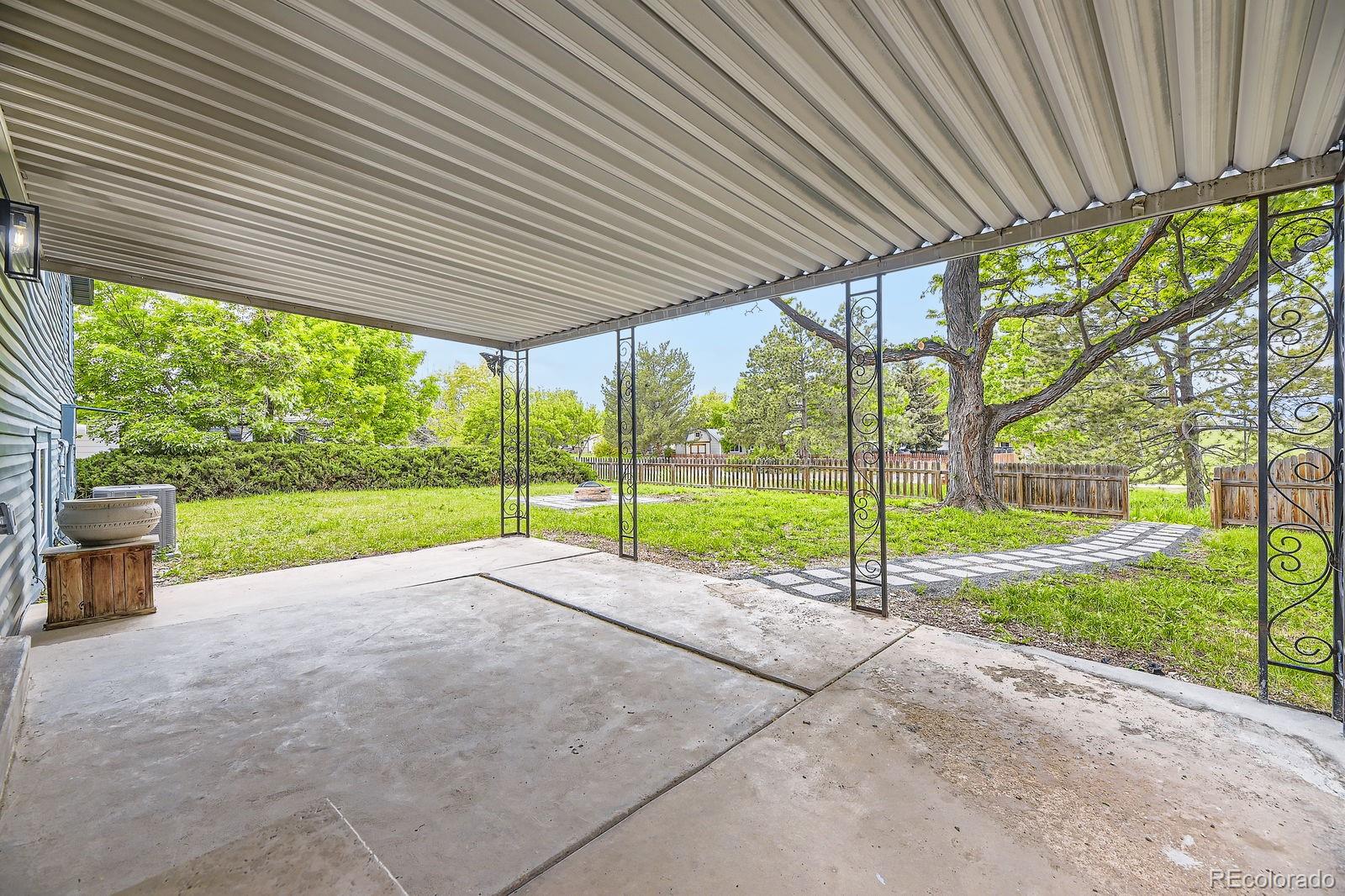 7325 Taft Court
