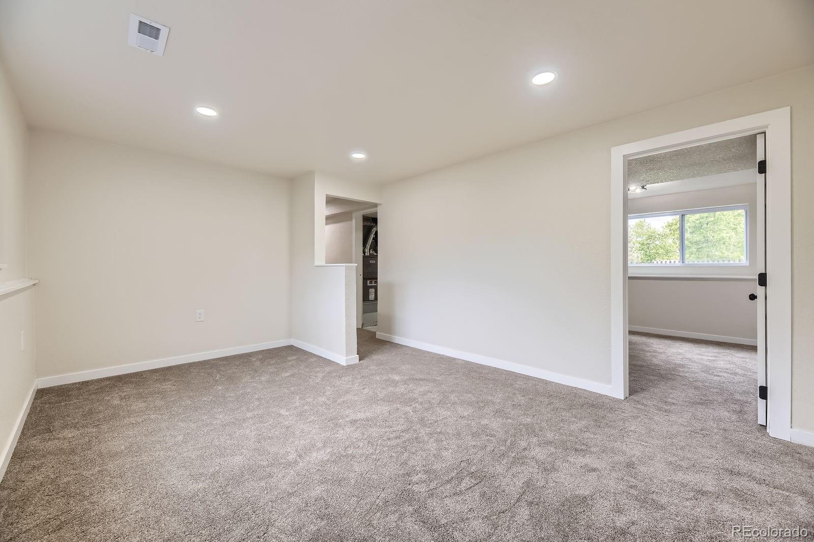 7325 Taft Court