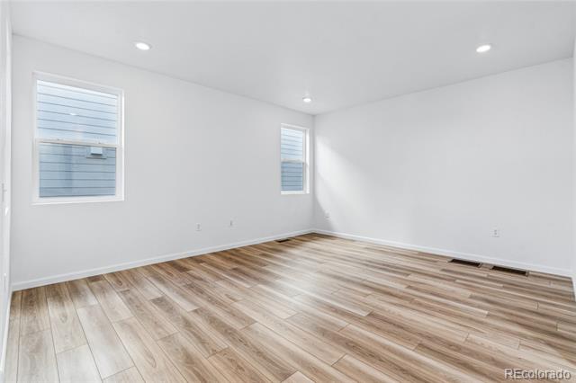 1217 Prospect Aly