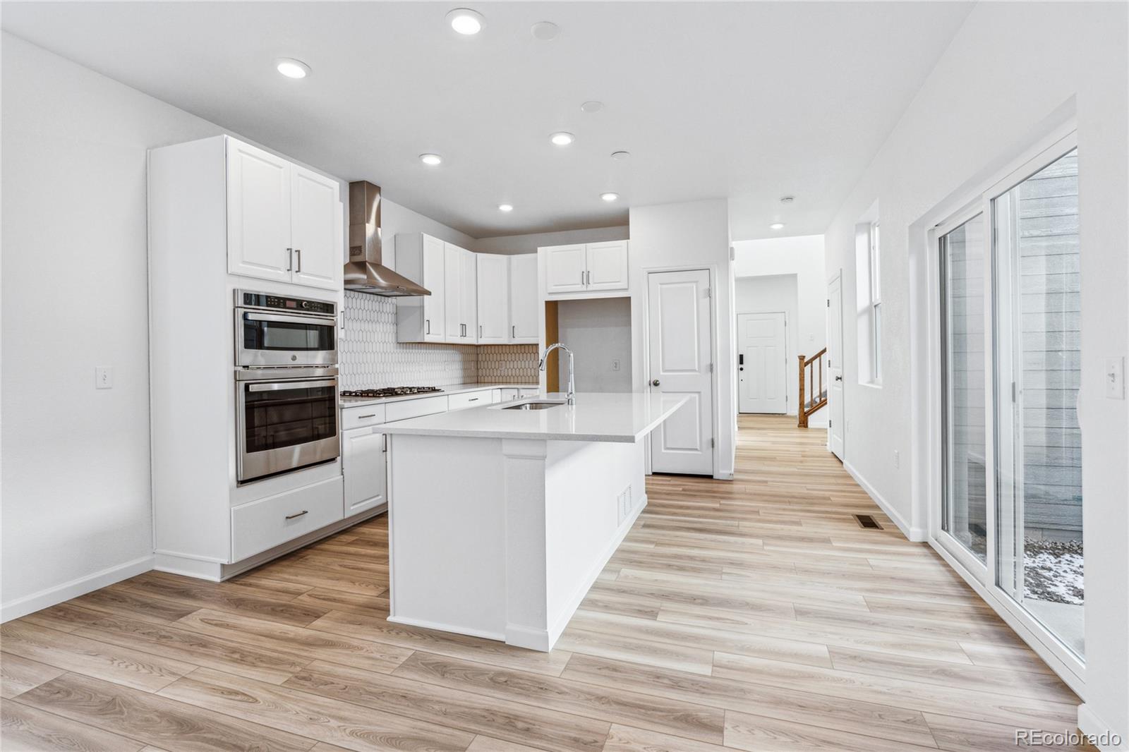 1217 Prospect Aly