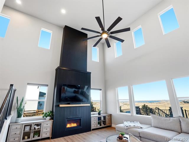 9392 Joyce Way