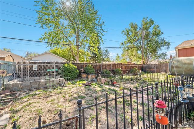 5620 Cody Street