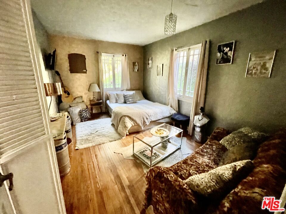 2376 Loma Vista Pl