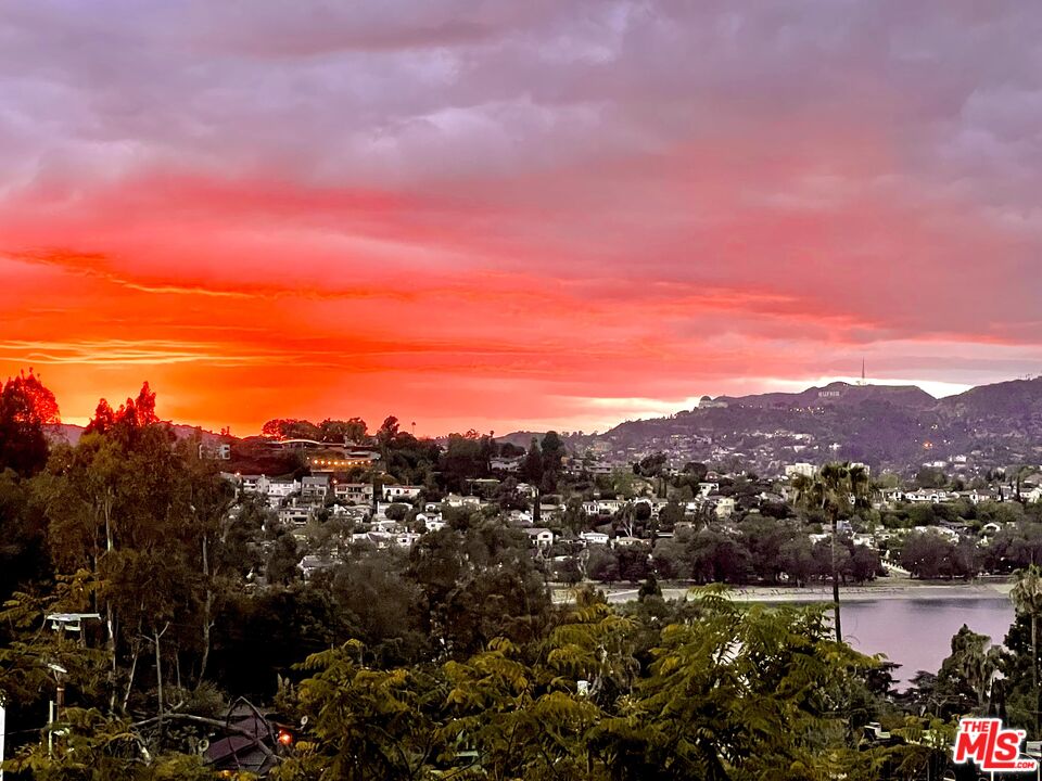 2376 Loma Vista Pl