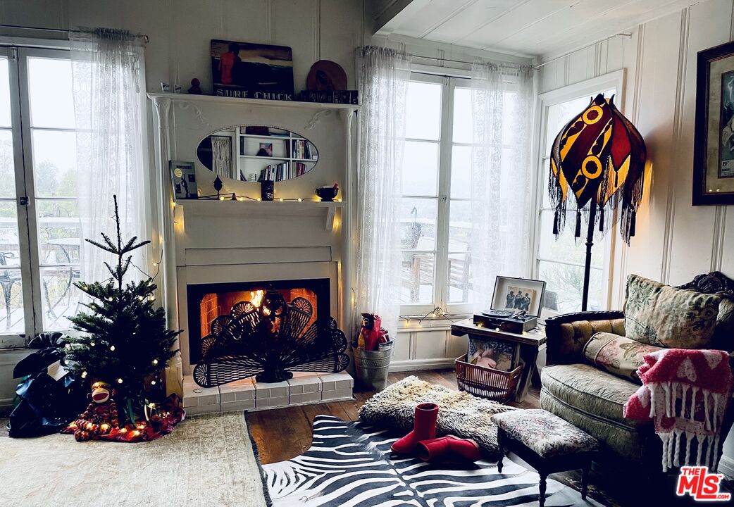 2376 Loma Vista Pl