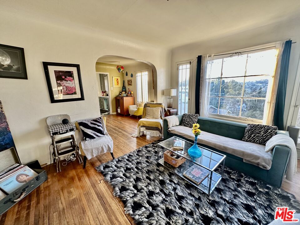 2376 Loma Vista Pl
