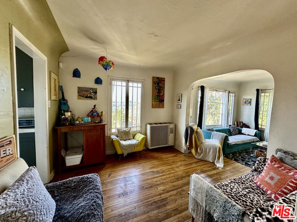 2376 Loma Vista Pl