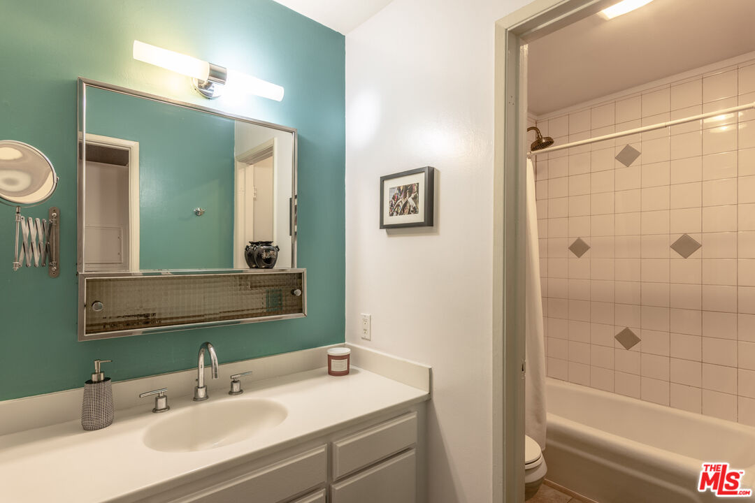 1707 Micheltorena St Unit: 314