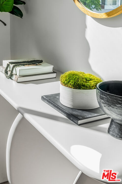 5832 David Ave Unit: 1/2