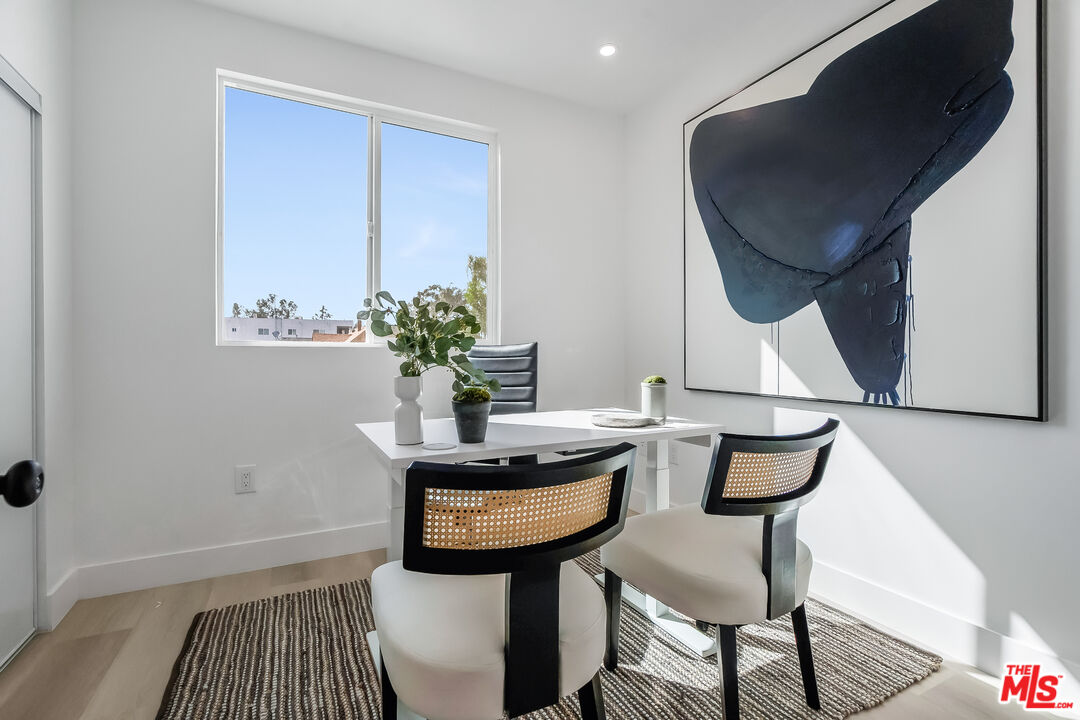 5832 David Ave Unit: 1/2