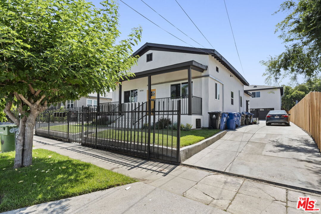 1450 Ricardo St