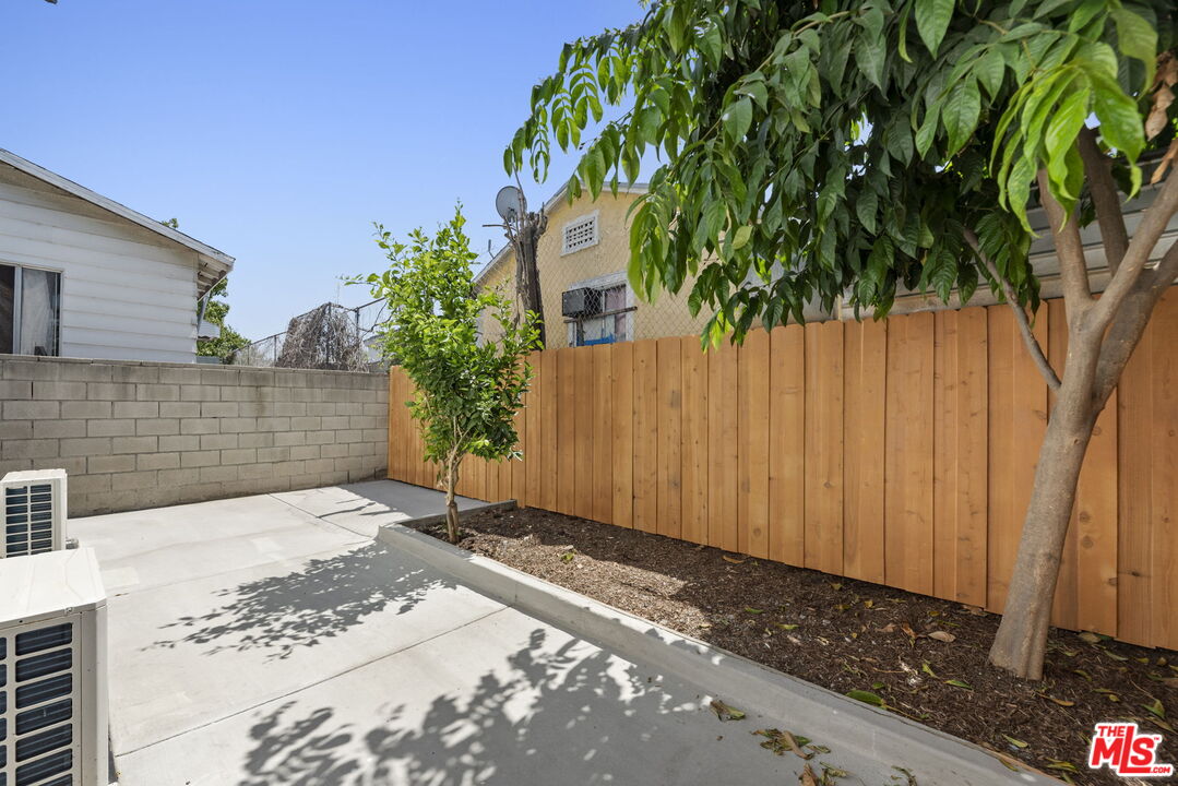 1450 Ricardo St