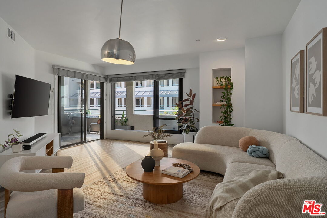 140 Ocean Park Blvd Unit: 419