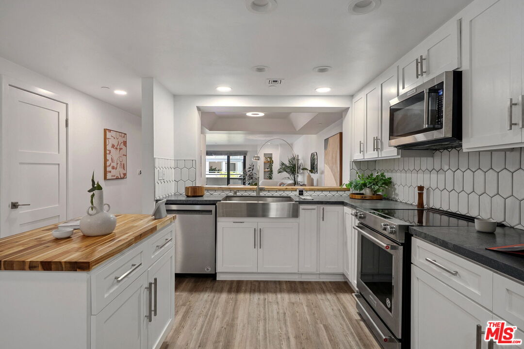140 Ocean Park Blvd Unit: 419