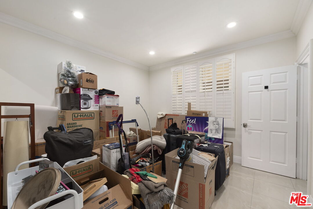 11952 Montana Ave Unit: 101