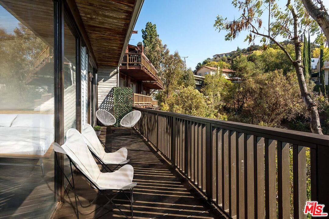 7912 Willow Glen Rd