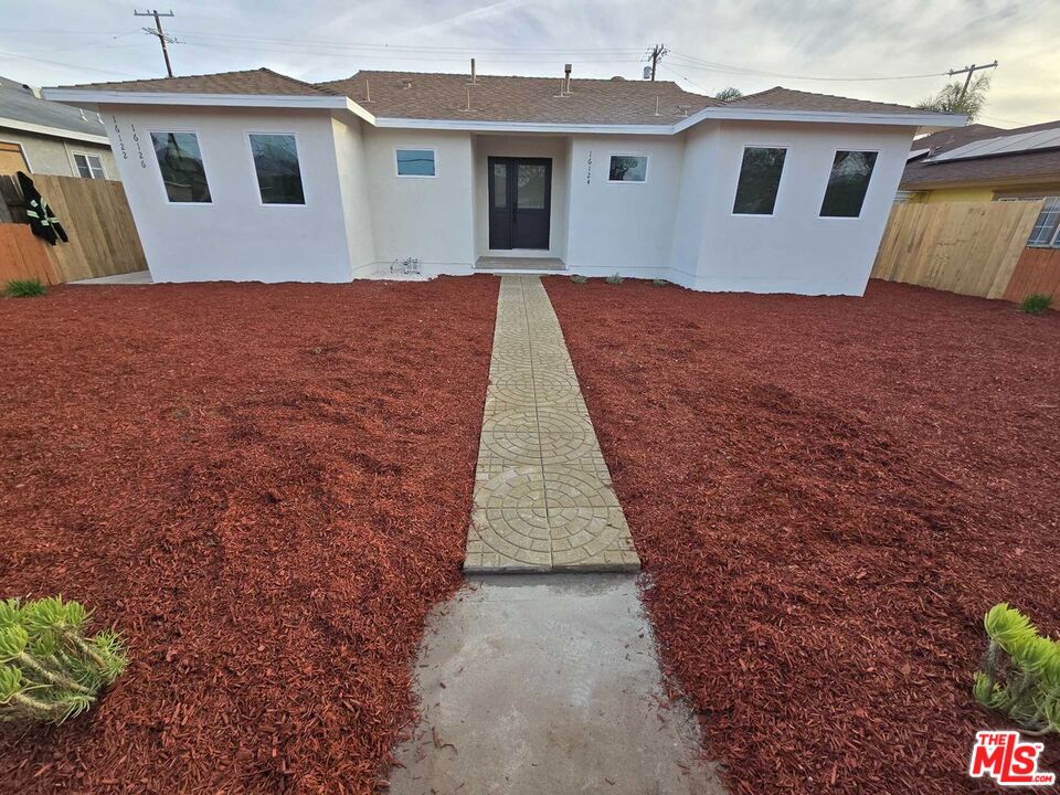 16124 San Fernando Mission Blvd