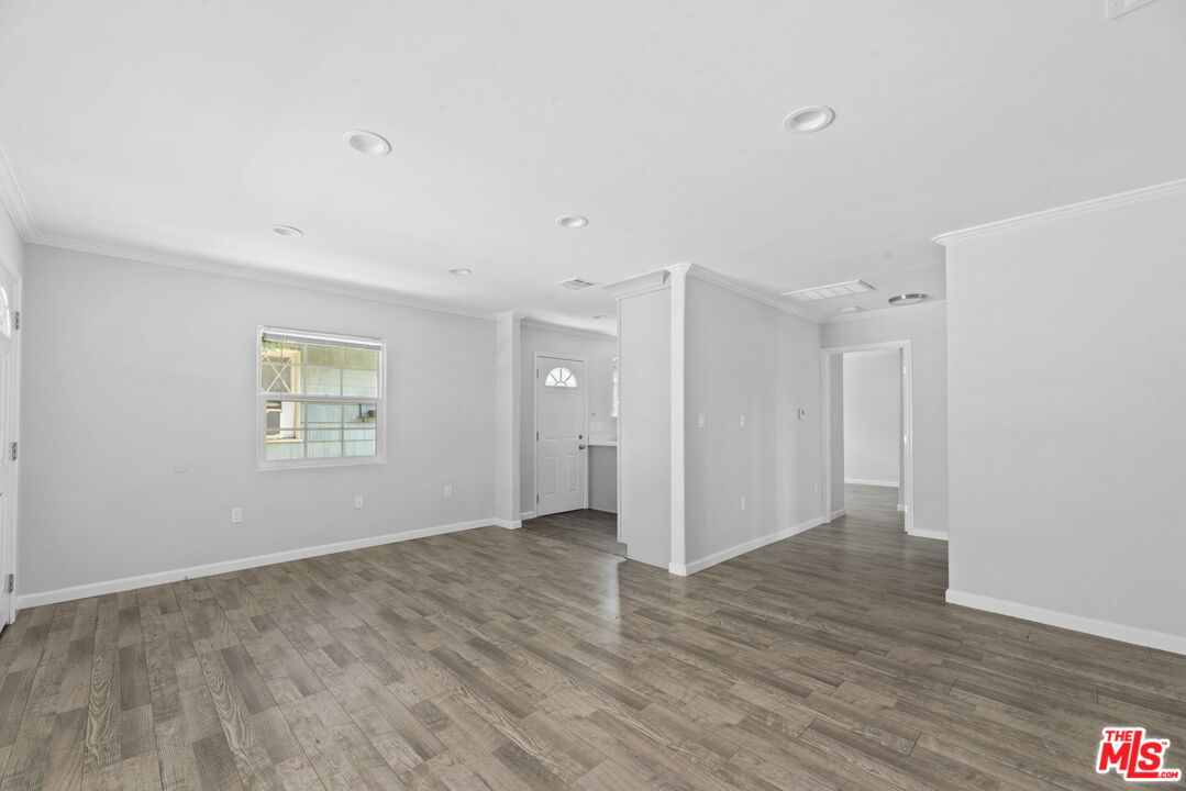 1960 N Ontario Street