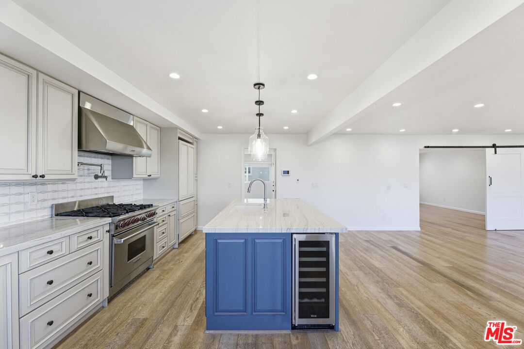 2442 S Coast Highway Unit: 4