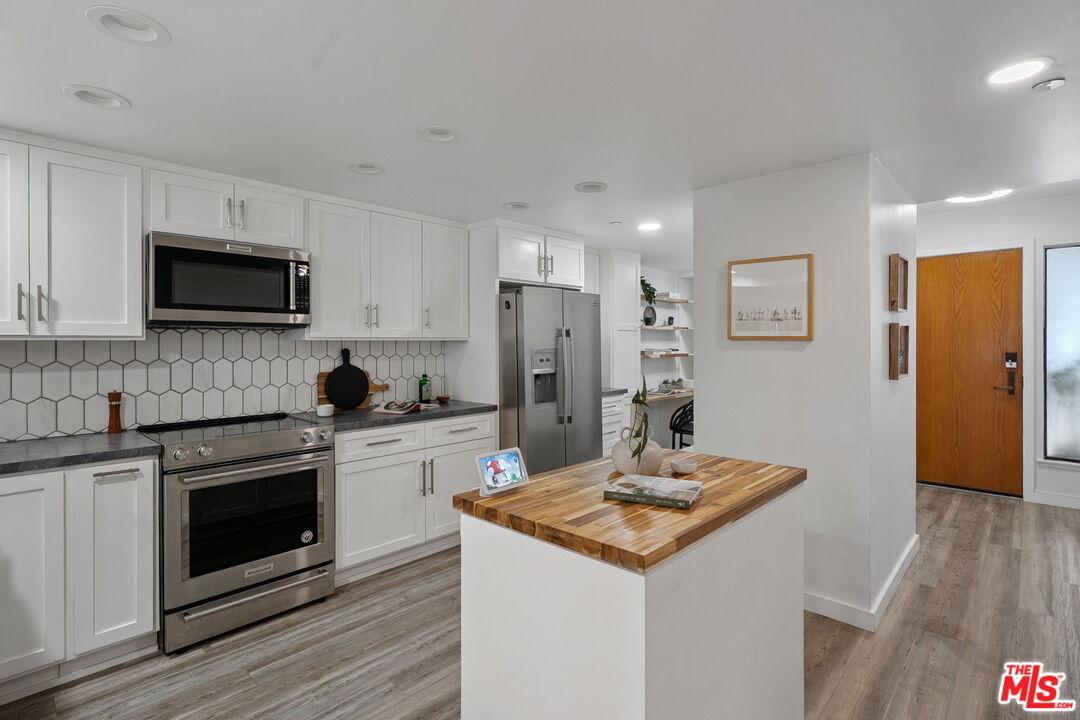 140 Ocean Park Blvd Unit: 419